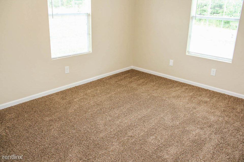 106 Beaty Ct - Photo 3 of 11