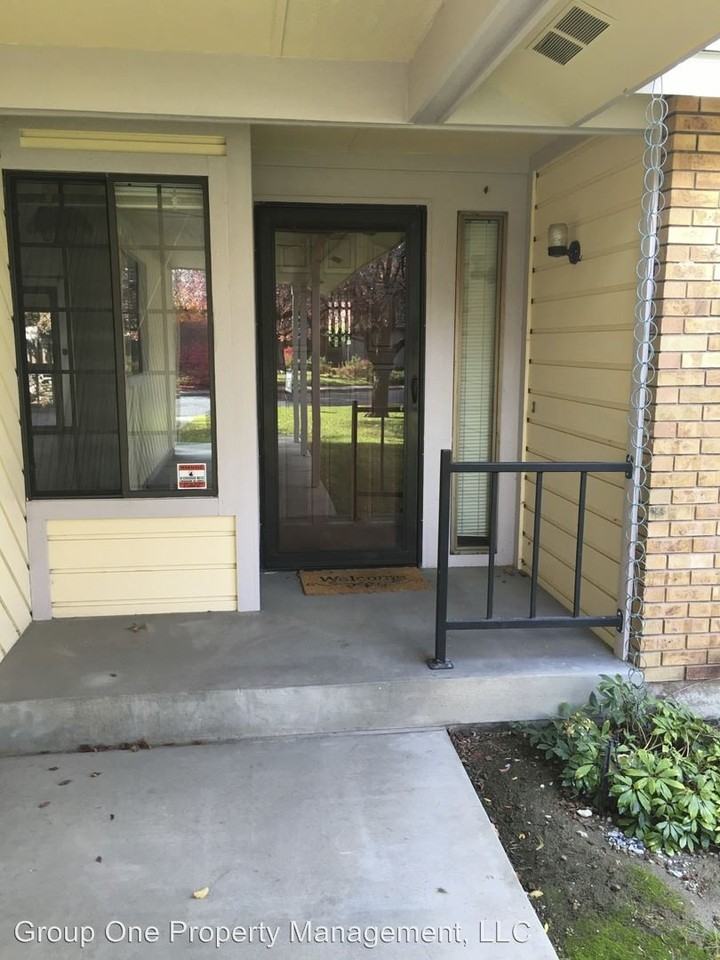 2225 South White Pine Place - Photo 2 of 19