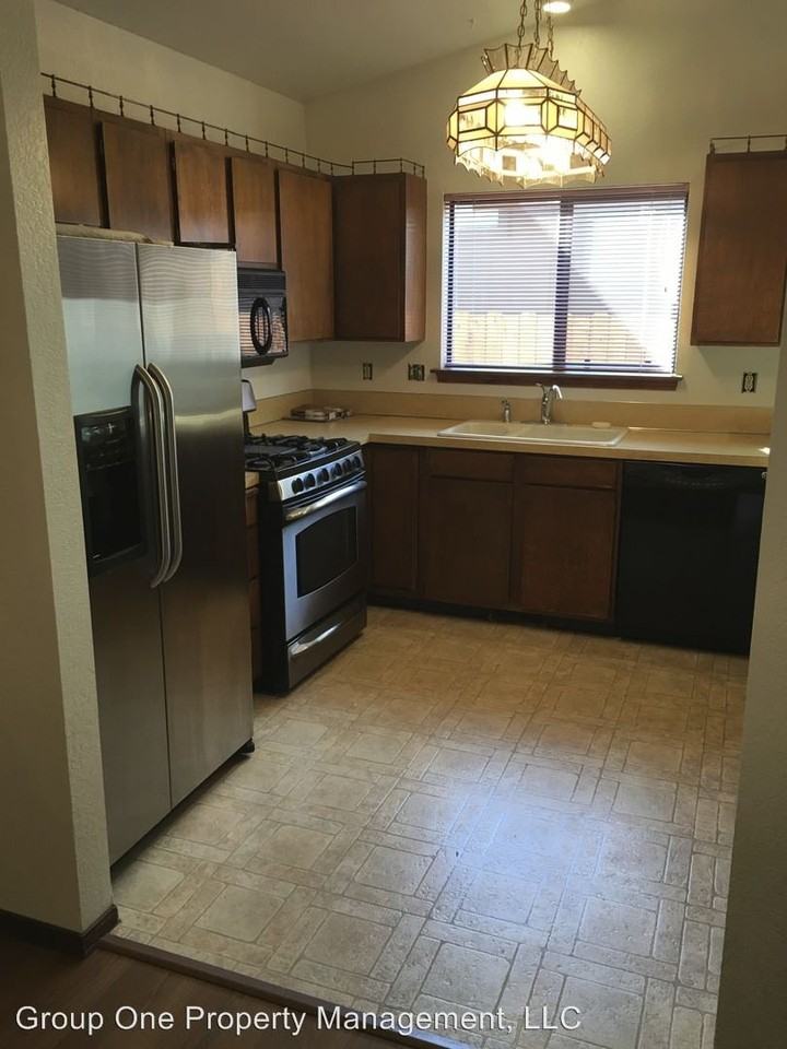 2225 South White Pine Place - Photo 3 of 19