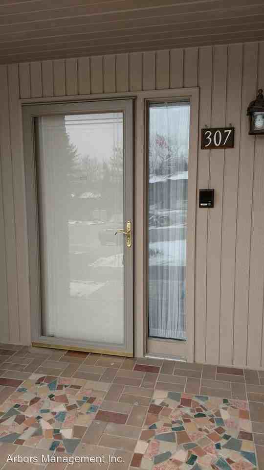 307 Williamsburg Ln - Photo 2 of 16
