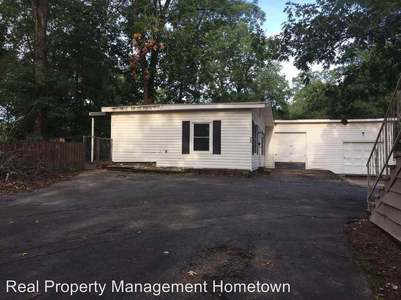 709 Majestic Lodge Rd - Photo 2 of 9