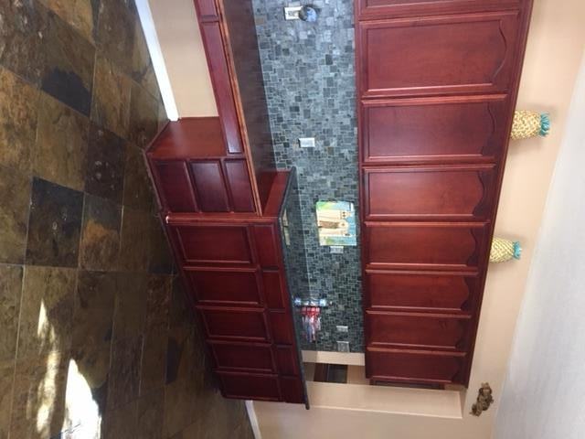 10227 Rubicon Ave - Photo 2 of 8