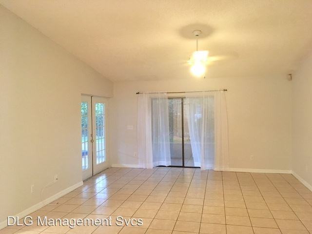 13618 Clubside Dr - Photo 3 of 13