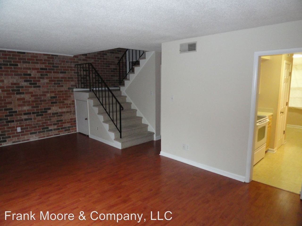 455 Mall Blvd #21