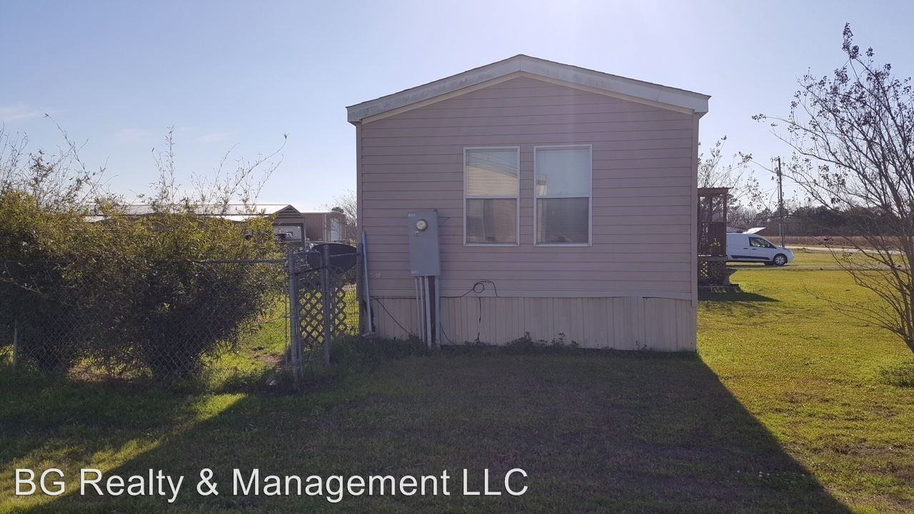 1060 Clayton Castille Rd - Photo 2 of 8