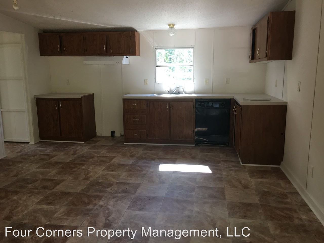 201 Carolyn Ln - Photo 3 of 5