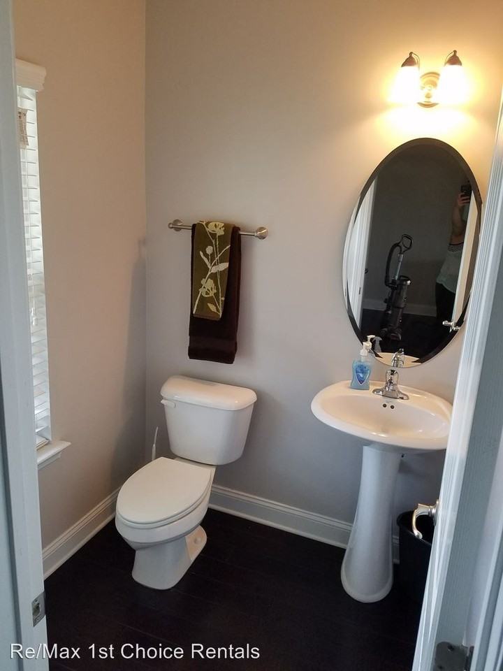 17 Sagefield Dr - Photo 3 of 15