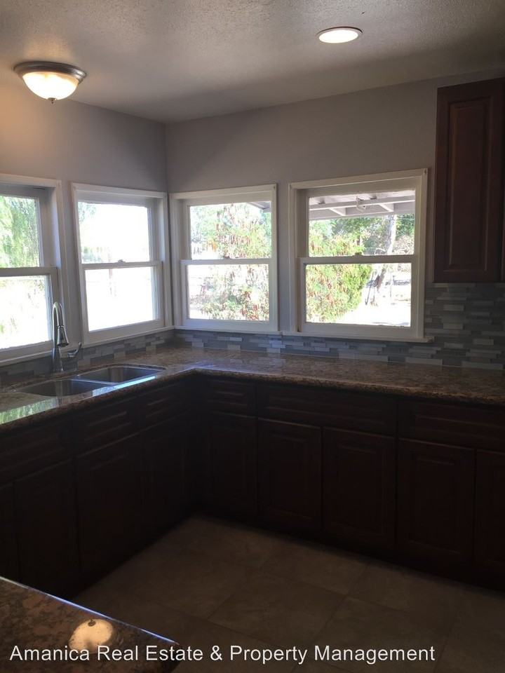 13620 Day St - Photo 3 of 9