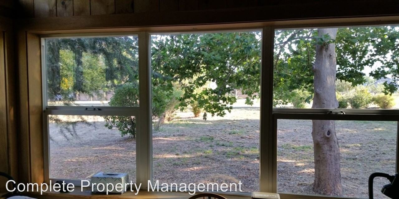 570 Hamilton Rd - Photo 3 of 29