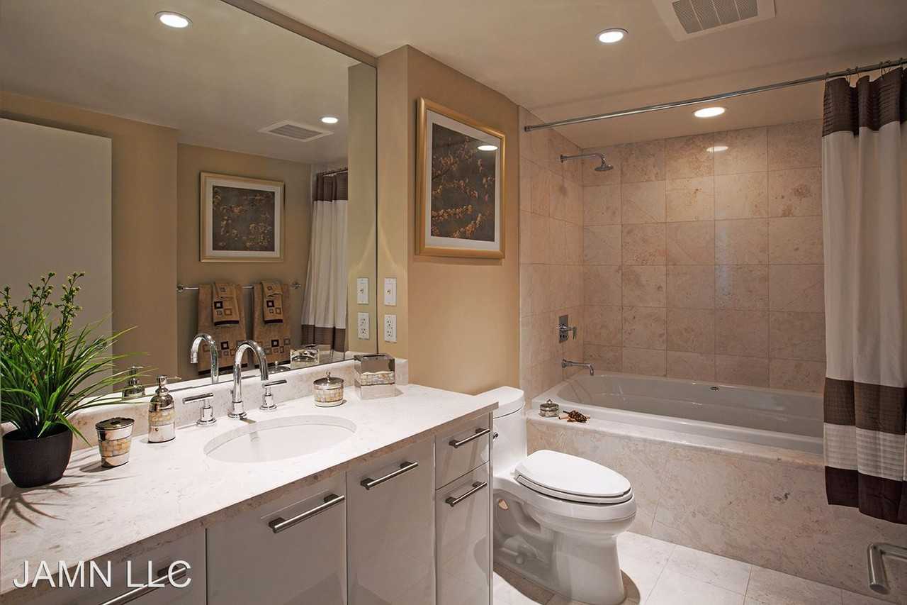 222 Karen Ave - Photo 2 of 10