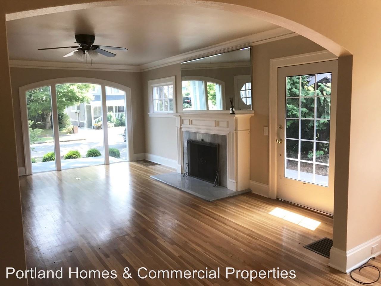 2735 NE 27th Ave - Photo 2 of 18