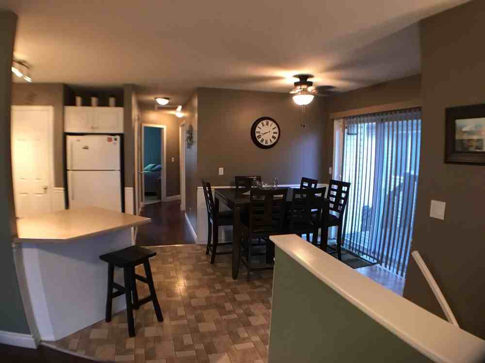 224 Parry Crescent - Photo 3 of 20