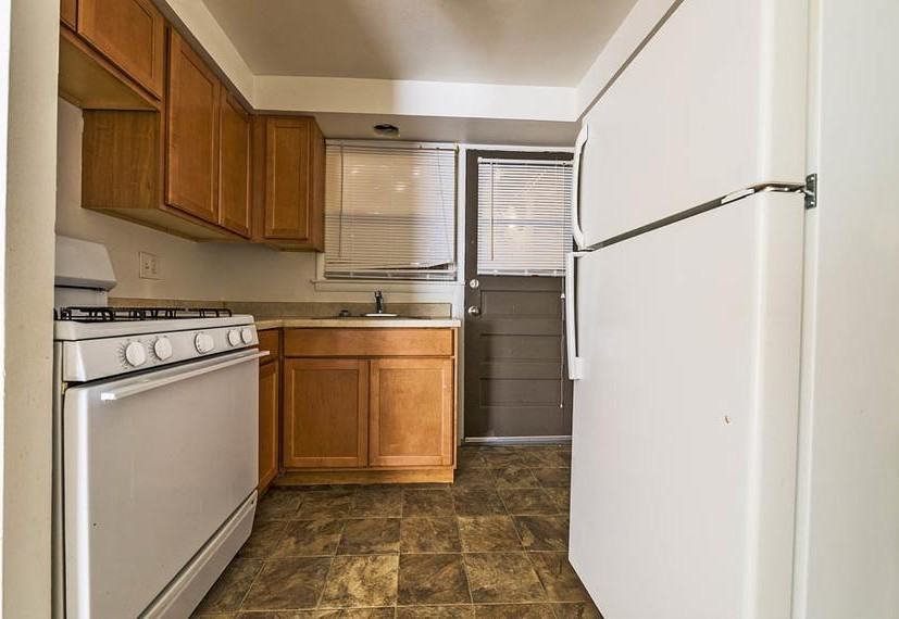 14133 S School St - Photo 3 of 5