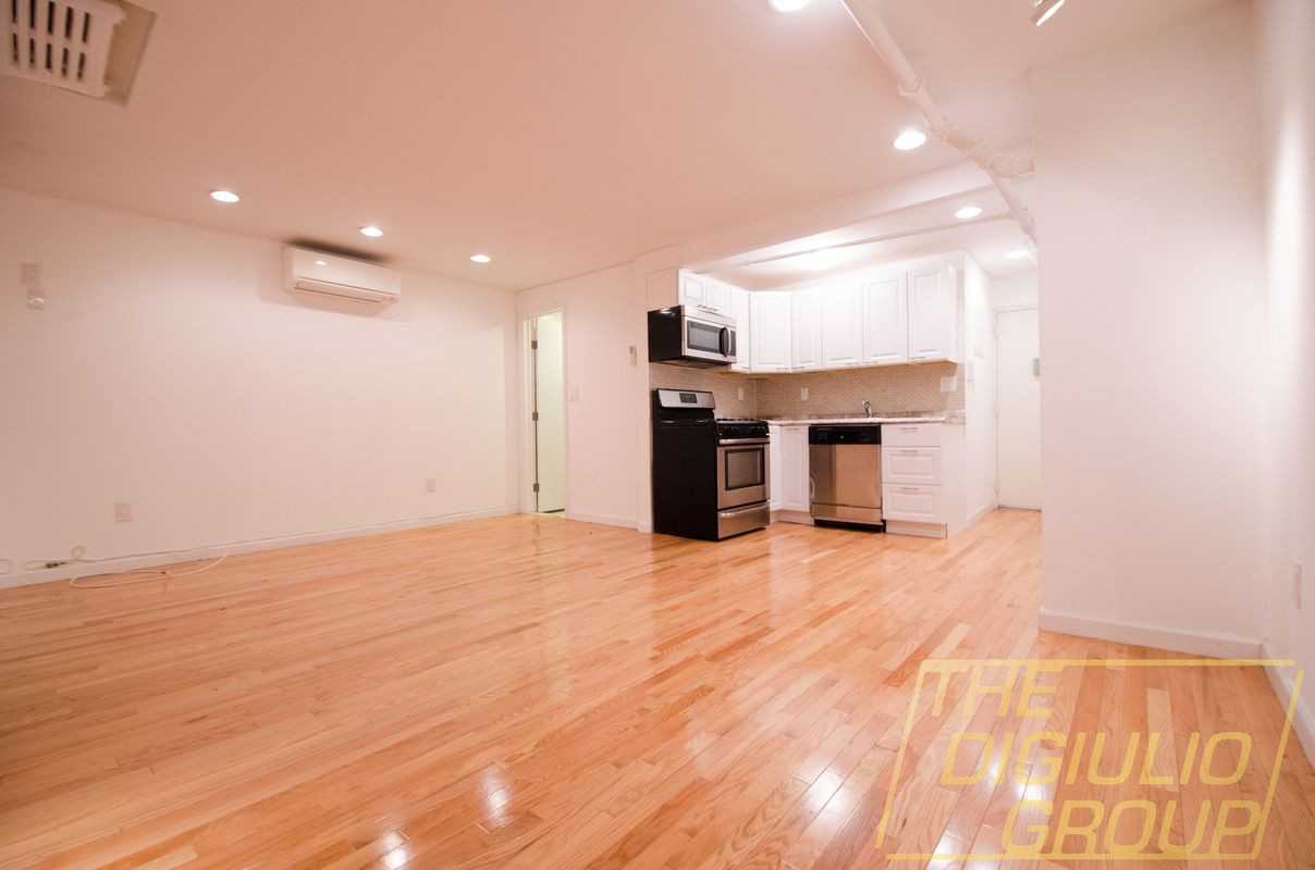 9th Ave & W 54th St #1R