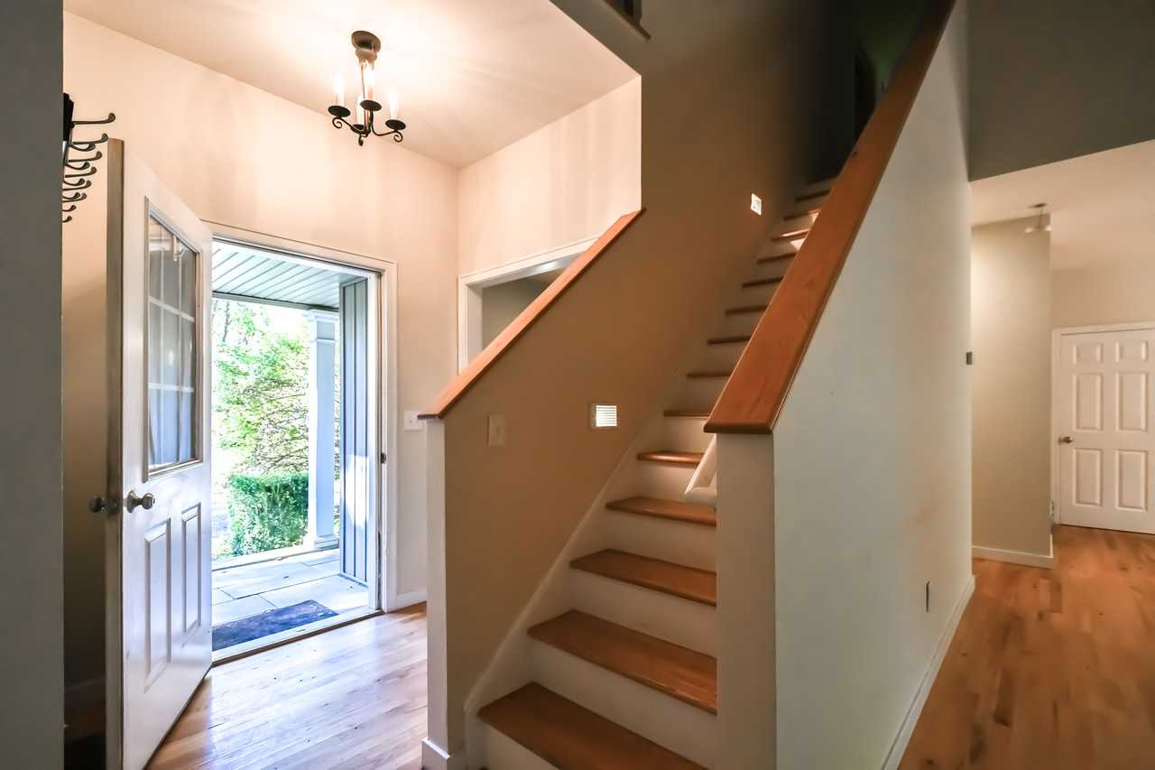 990 Washington Rd - Photo 2 of 15