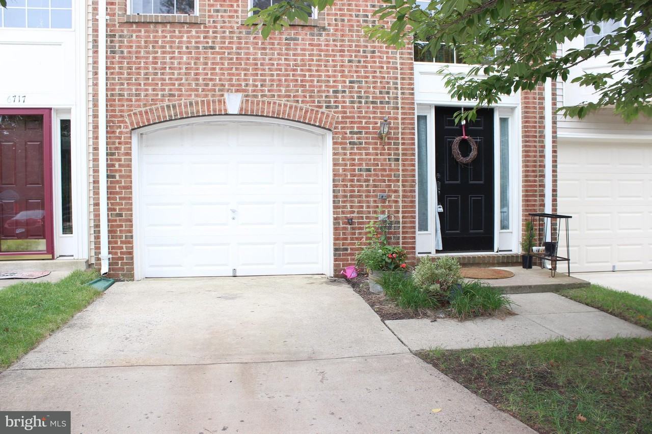 6719 Emmanuel Ct - Photo 2 of 27