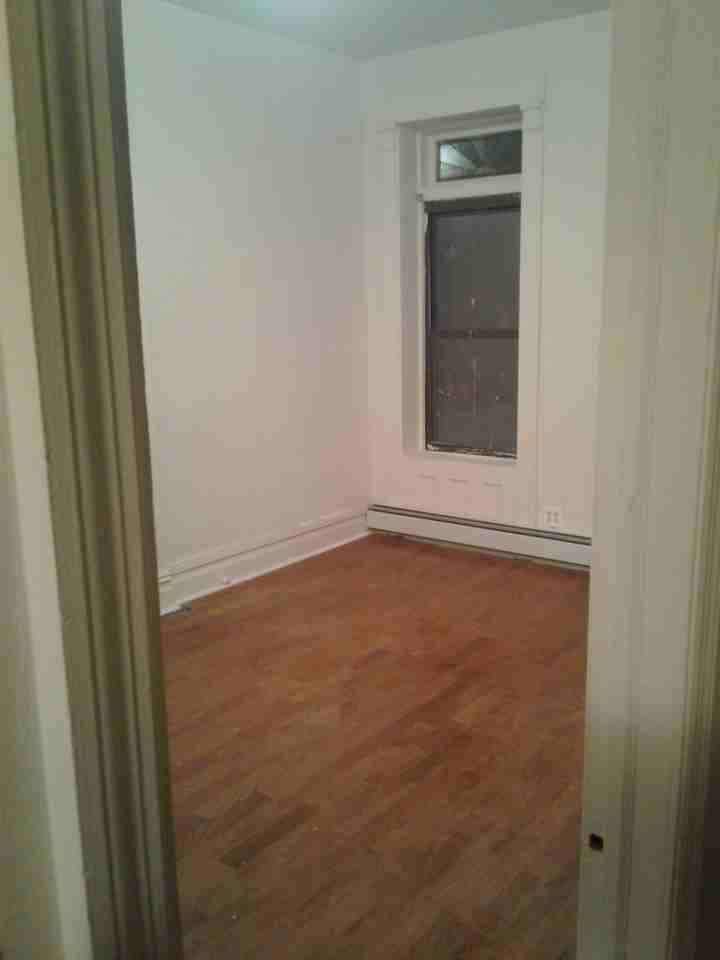 27 St Charles Pl - Photo 3 of 6