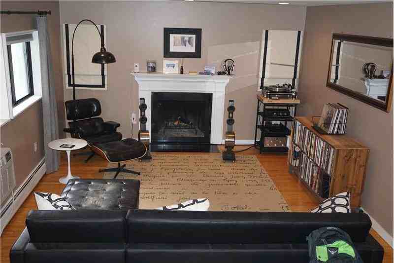 23 Eastman St - Photo 2 of 27