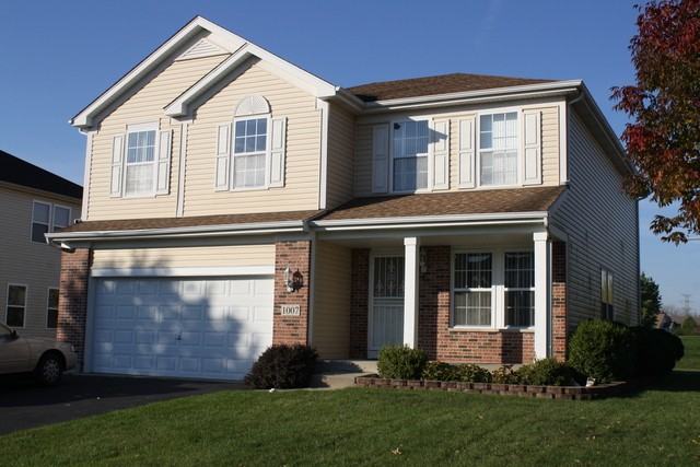 1007 Butterfield Cir E - Photo 2 of 23