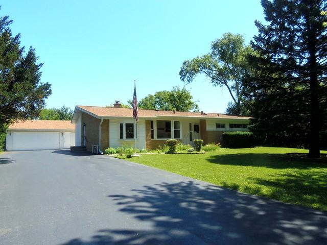 1003 N Meadow Ln - Photo 2 of 23