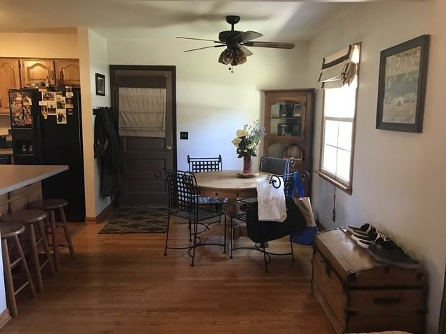 1116 Ash St - Photo 3 of 12
