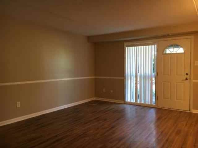 884 York Rd - Photo 2 of 6