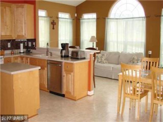 17553 Patterson Dr - Photo 3 of 6