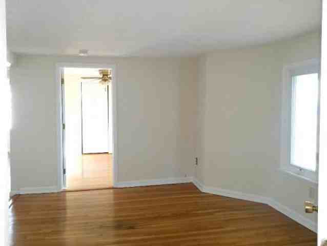 7 Winthrop Shore Dr - Photo 2 of 6