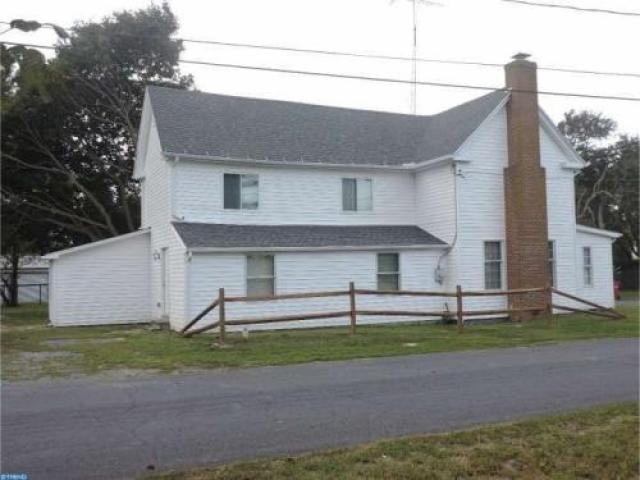 130 Mill St - Photo 3 of 6