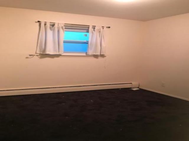 3280 Lucerne St - Photo 3 of 6