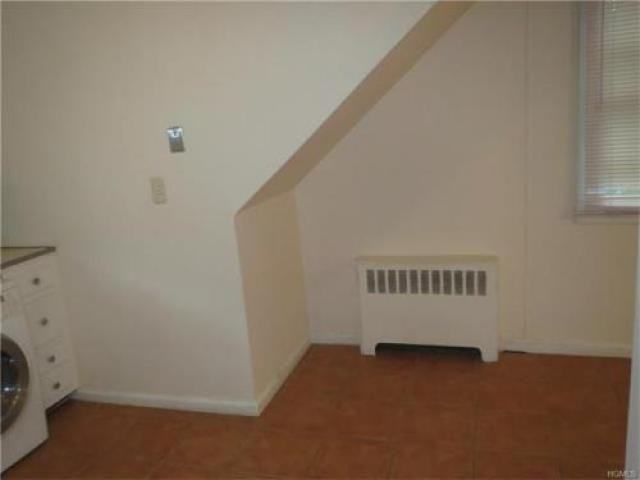 98 College Ave - Photo 3 of 6