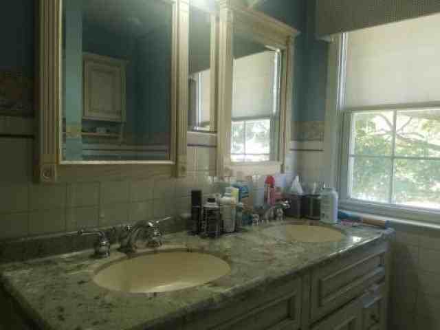 1 Crippen Dr - Photo 3 of 4