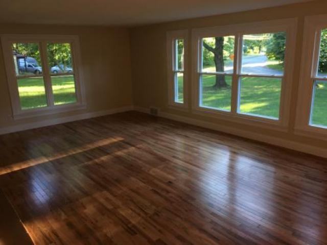 255 Laurel Rd - Photo 3 of 6