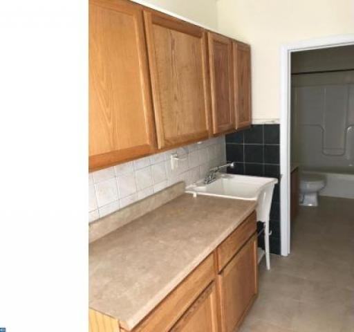 1001 E Masten Cir - Photo 2 of 6