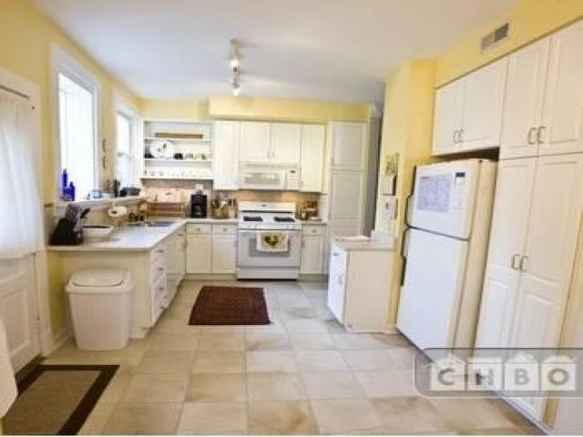 3211 Brook Rd - Photo 2 of 6