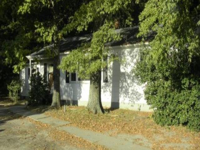 2330 King William Ave - Photo 2 of 6