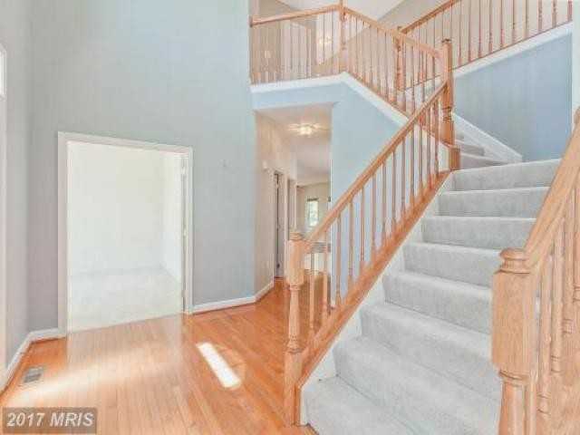 1813 Greysens Ferry Ct - Photo 3 of 6