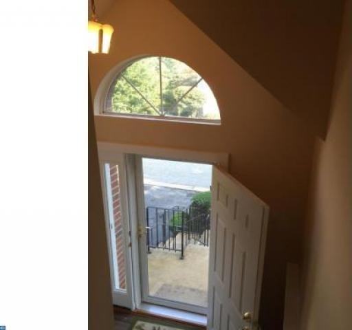 101 Roseman Ct - Photo 2 of 6