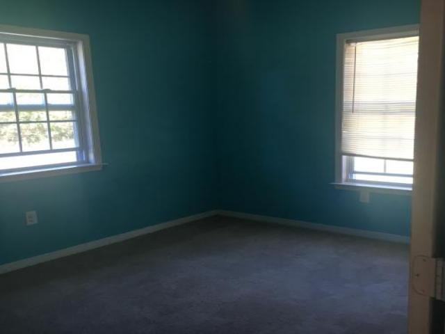 8414 Holdsworth Rd - Photo 3 of 6