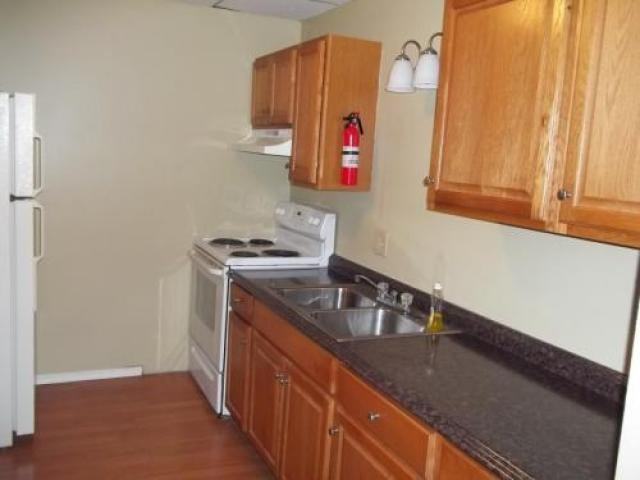 2100 W Norwegian St - Photo 3 of 6