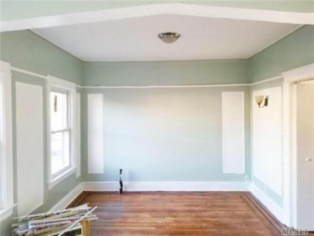 1827 Hone Ave - Photo 2 of 6