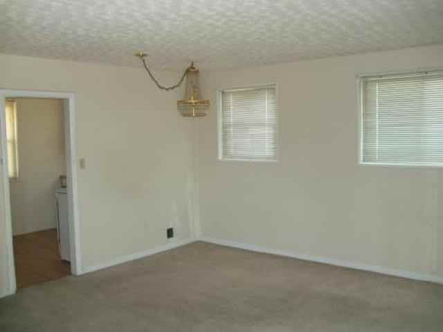 2505 Senator Ave - Photo 2 of 6