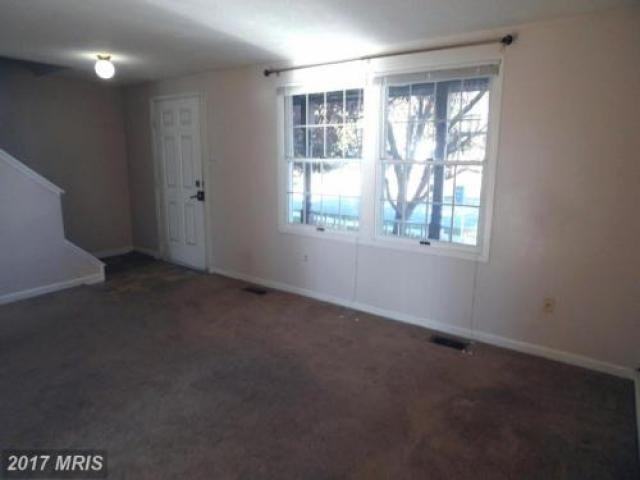 158 Stonegate Dr - Photo 3 of 6