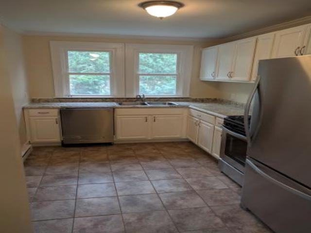 97 Slocum St - Photo 3 of 6