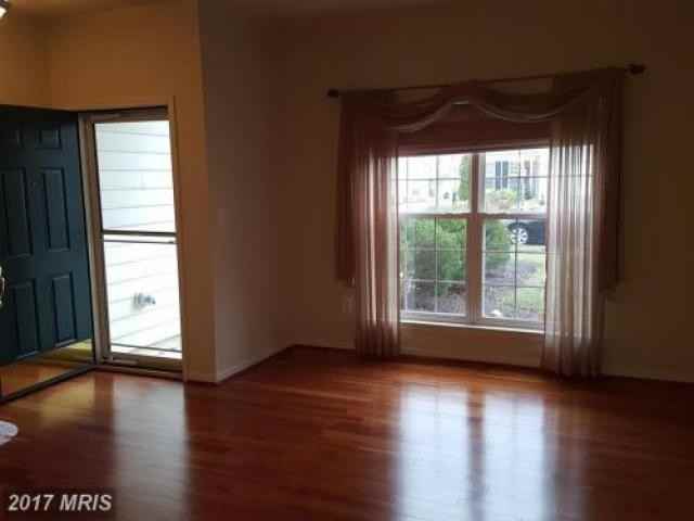 223 Orchestra Pl - Photo 3 of 6