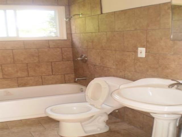 834 Middlebelt Rd - Photo 3 of 6