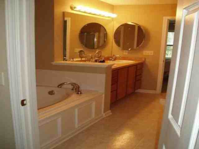 5845 Crescent Ridge Dr - Photo 3 of 6