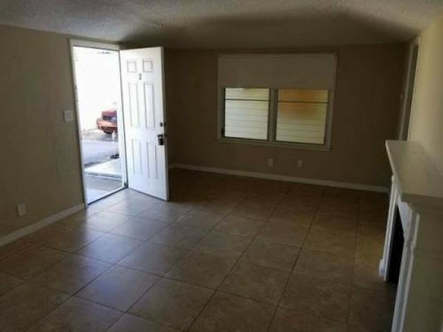 312 Walton Blvd - Photo 2 of 6