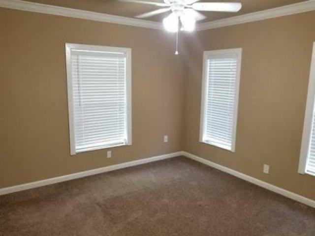 312 Walton Blvd - Photo 3 of 6