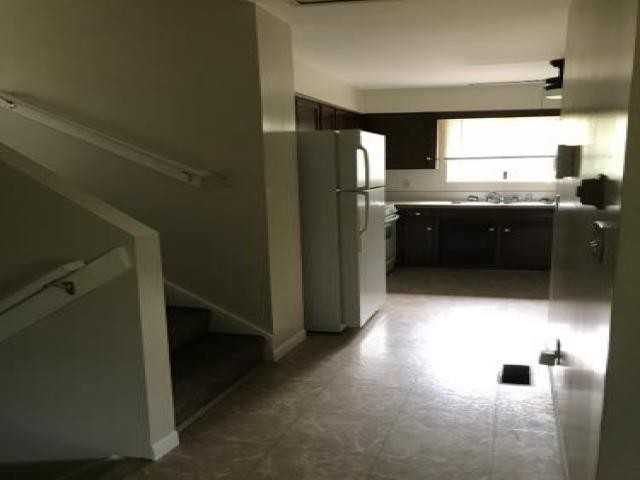 2495 Howald Ave - Photo 2 of 6